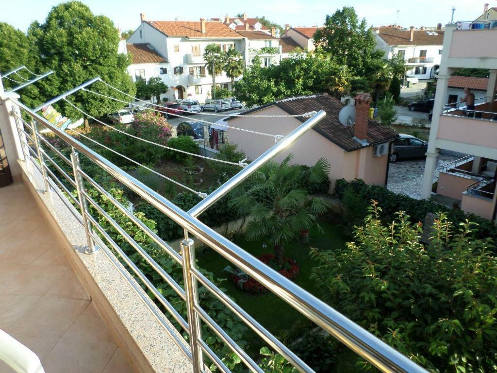 Kamelija Apartment Rovinj Exterior photo