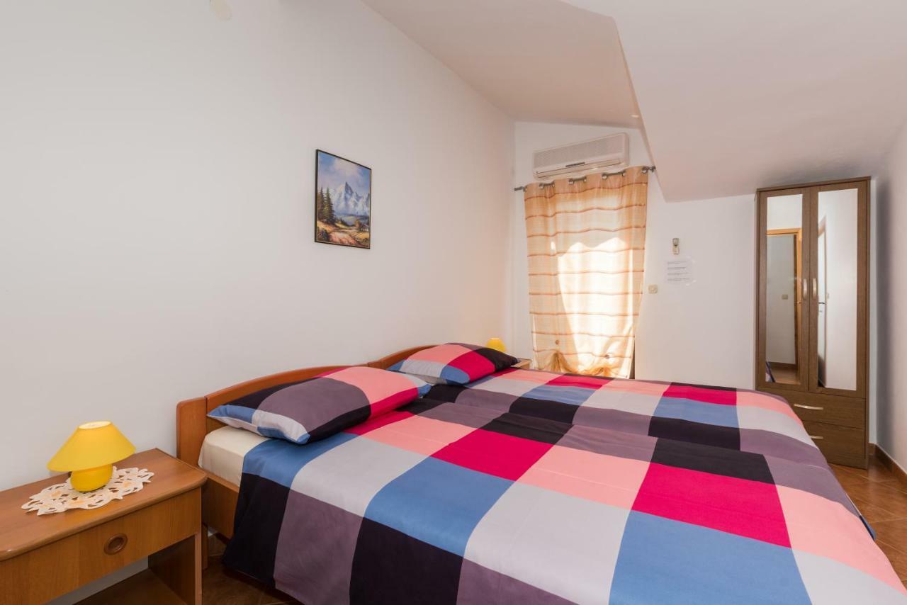 Kamelija Apartment Rovinj Exterior photo
